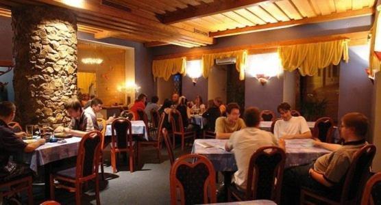 Hotel U Zlateho Byka Písek Екстериор снимка