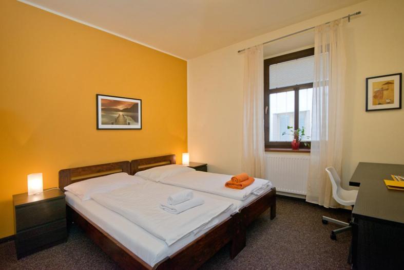 Hotel U Zlateho Byka Písek Стая снимка